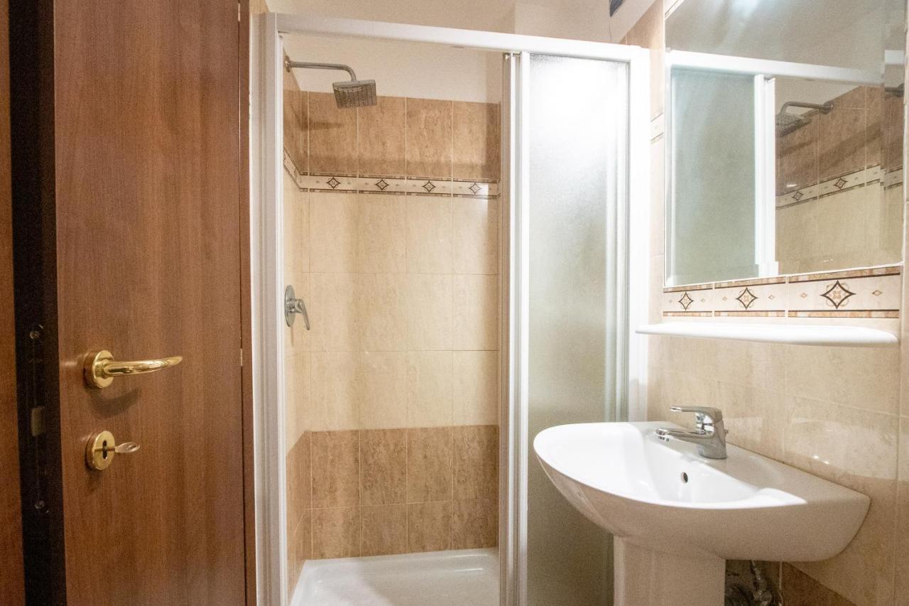 B&B Colorful Suite Yard Roma Ngoại thất bức ảnh
