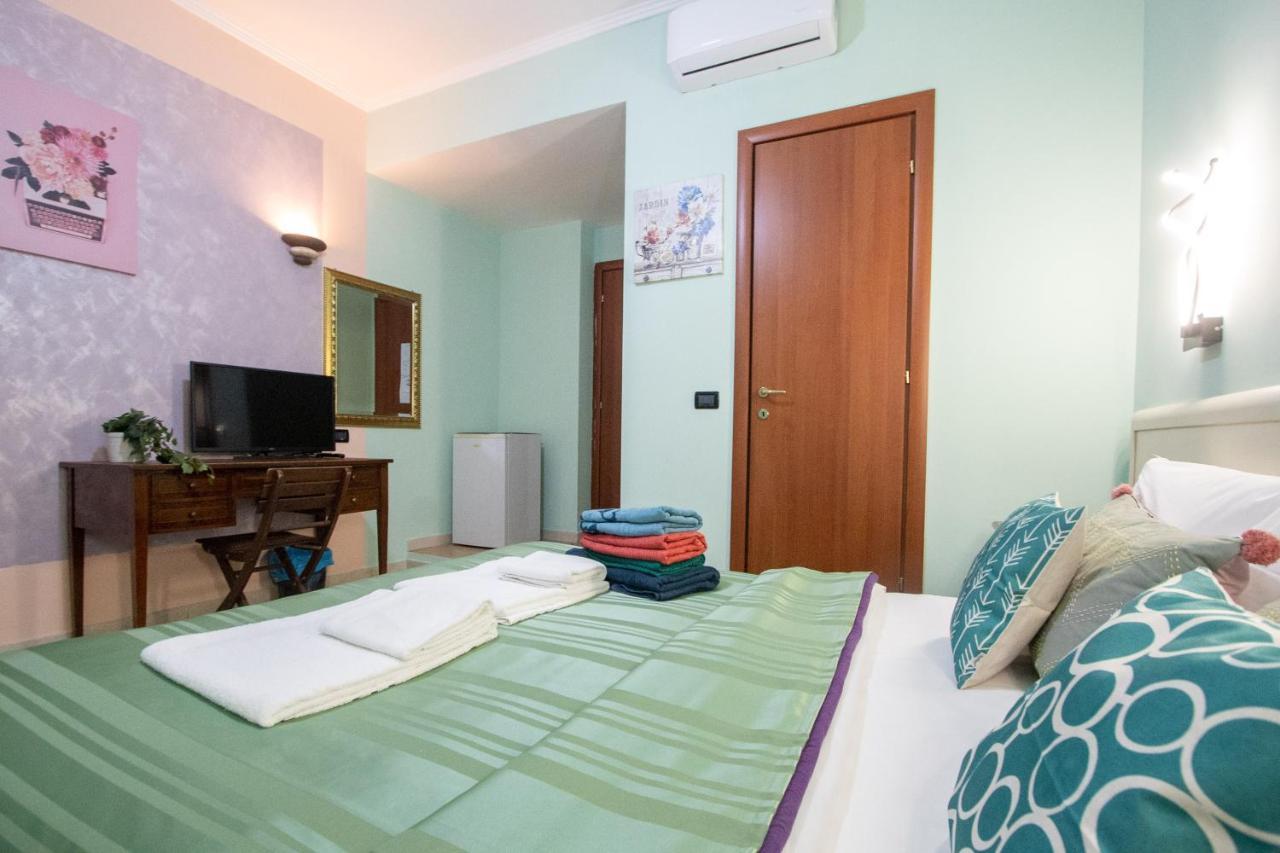 B&B Colorful Suite Yard Roma Ngoại thất bức ảnh