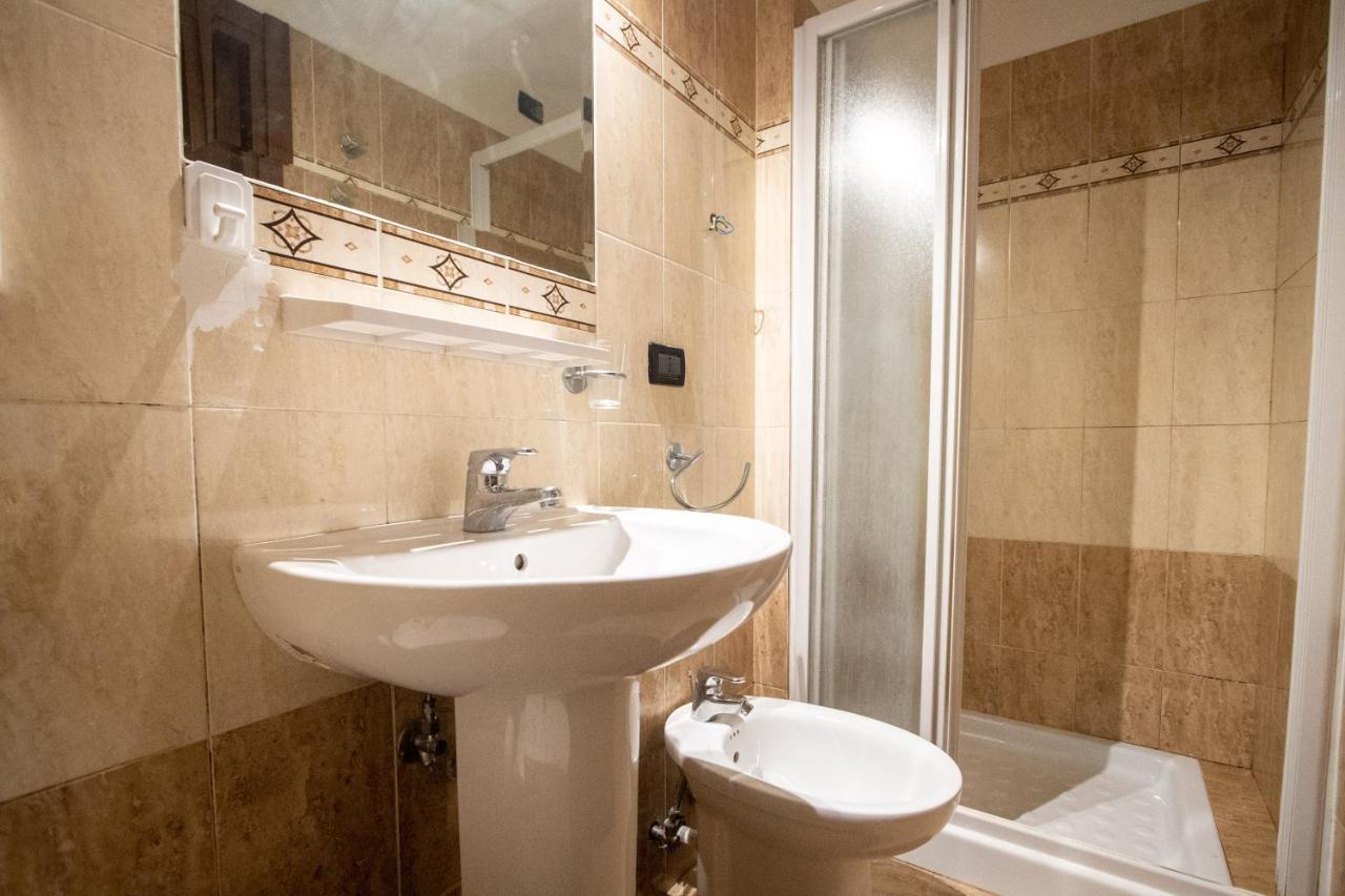 B&B Colorful Suite Yard Roma Ngoại thất bức ảnh
